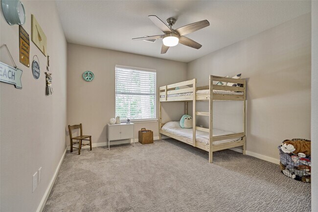 Building Photo - 38 E Gaslight Pl
