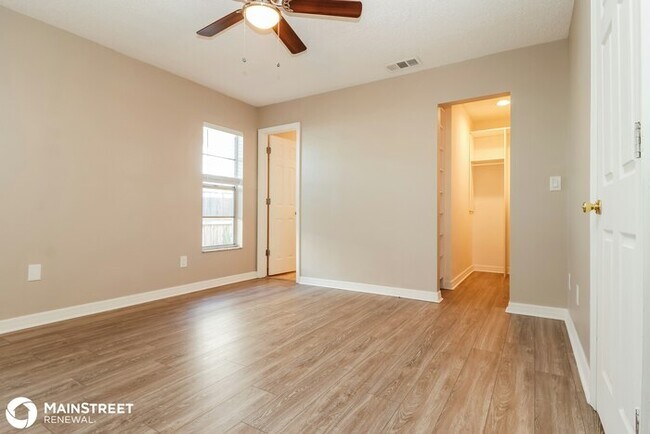 Building Photo - 1411 Cromwell Dr, Tarpon Springs, FL 34689