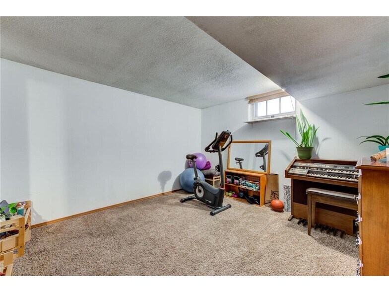 Building Photo - 1609 Lafond Ave