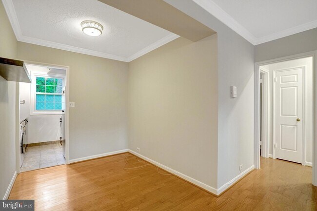 Building Photo - 211 N Trenton St