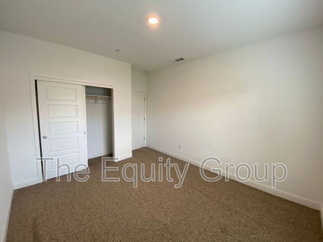Building Photo - 225 W Tyler Ave