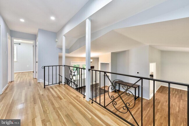 Building Photo - 5012 Dodson Dr