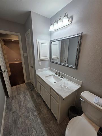 Building Photo - 2717 Cliffwood Dr