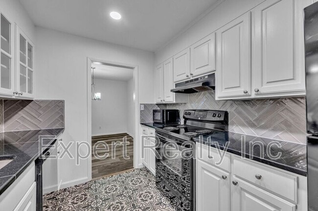 Building Photo - 2076 Montreat Cir