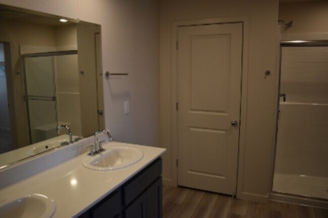 Building Photo - 4139 Scarlet Ct