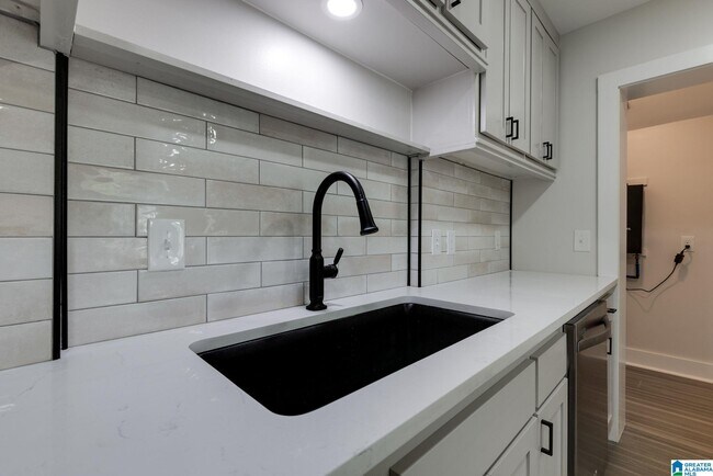 Building Photo - 1700 Valley Ave