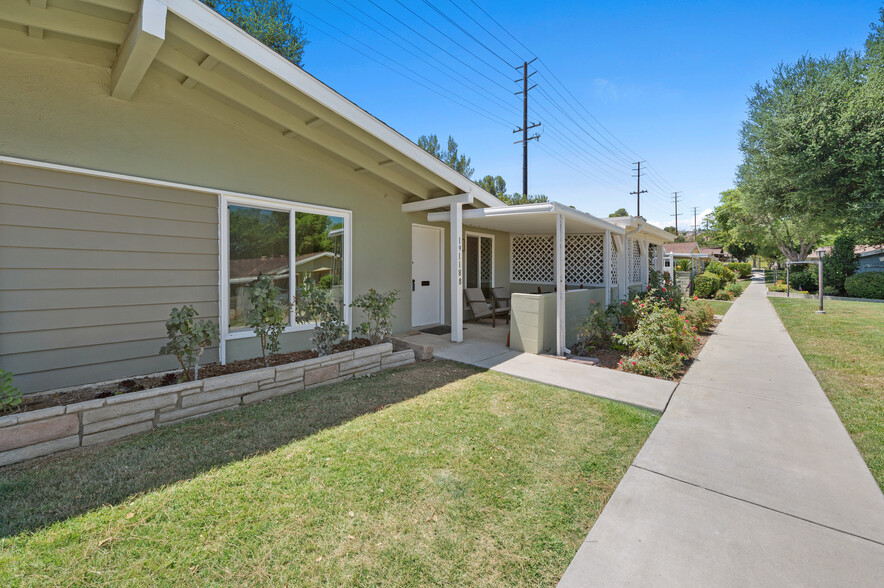 Building Photo - 19118 Avenue of the Oaks