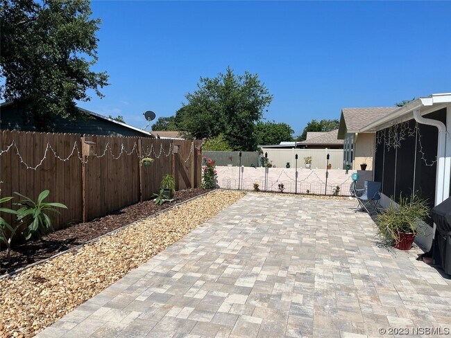 Building Photo - 802 Egret Ct