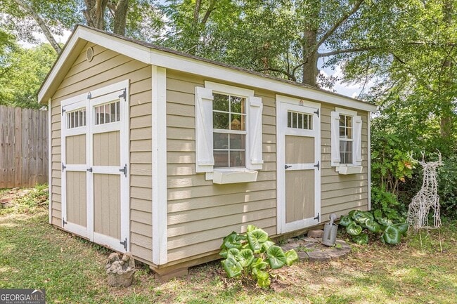 Building Photo - 1878 Cambridge Ave