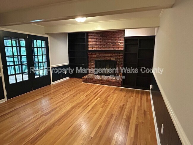 Building Photo - 4500 Connell Dr