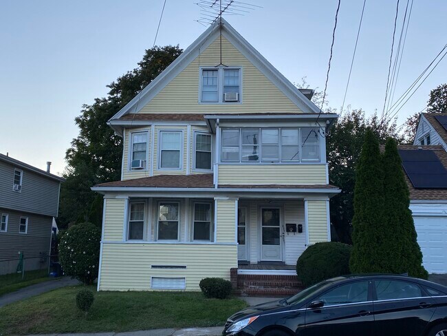 Primary Photo - 255 Clover St
