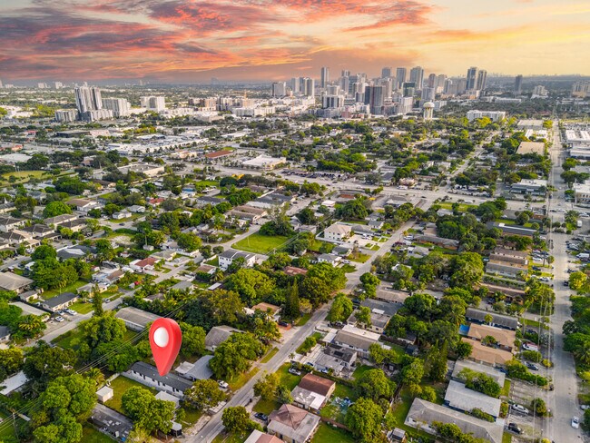 Building Photo - 1126 NW 4th Ave