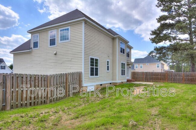 Building Photo - 1111 Hunters Cove
