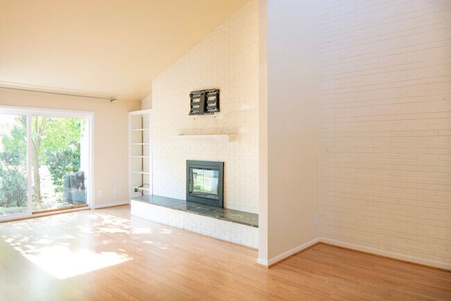 Building Photo - 326 Harvest Dr
