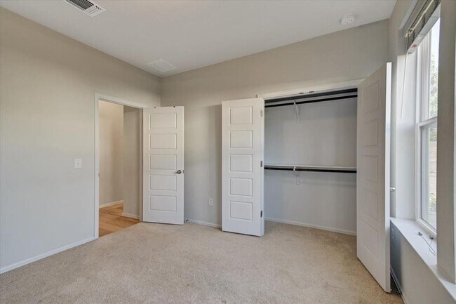 Building Photo - 13700 Cibolo Trace