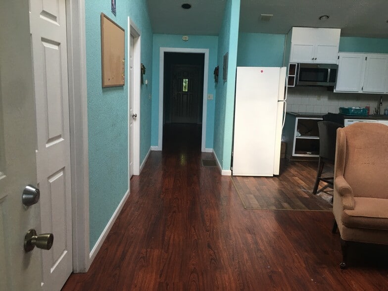 Building Photo - 3601 SE 74th Ave