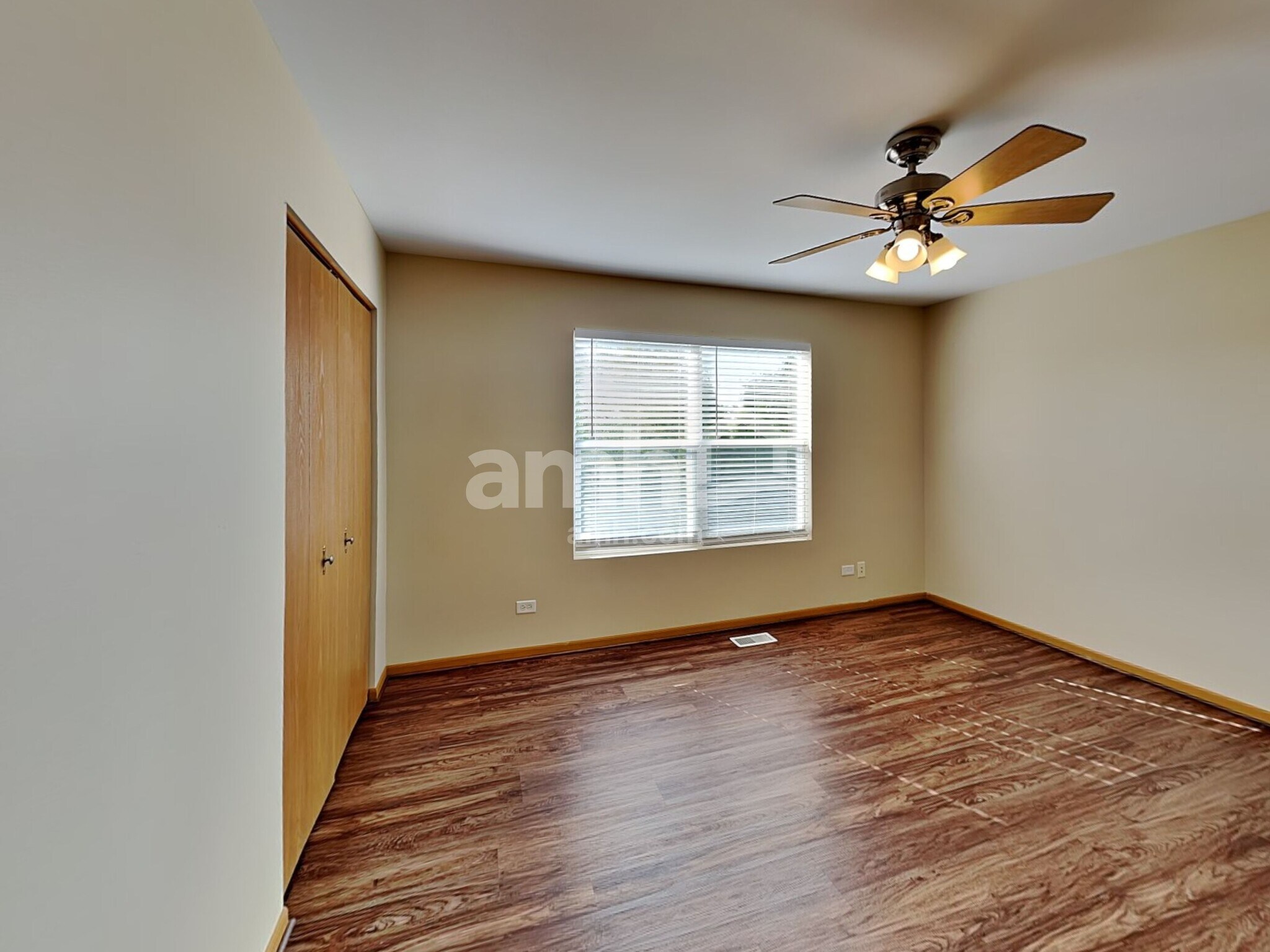 Building Photo - 329 Verbena Ln