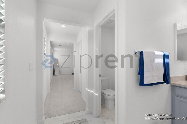 Building Photo - 202 Martos Ct