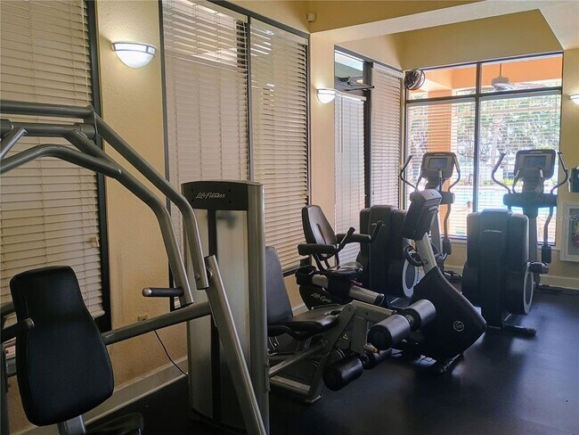 Building Photo - 14084 Bridgewater Crossings Blvd