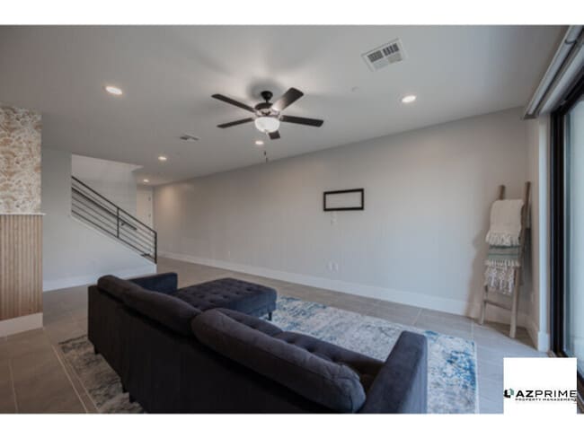 Building Photo - Live the Luxe Lifestyle in this Stunning 3...