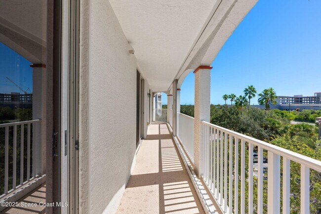 Building Photo - 800 Del Rio Way