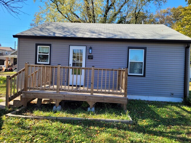 Building Photo - 127 Boston Ct