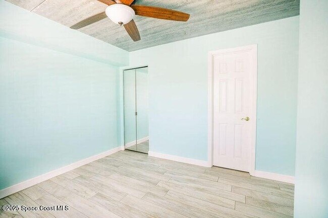 Building Photo - 1540 Riverside Dr