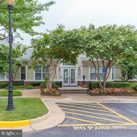 Building Photo - 1625 International Dr