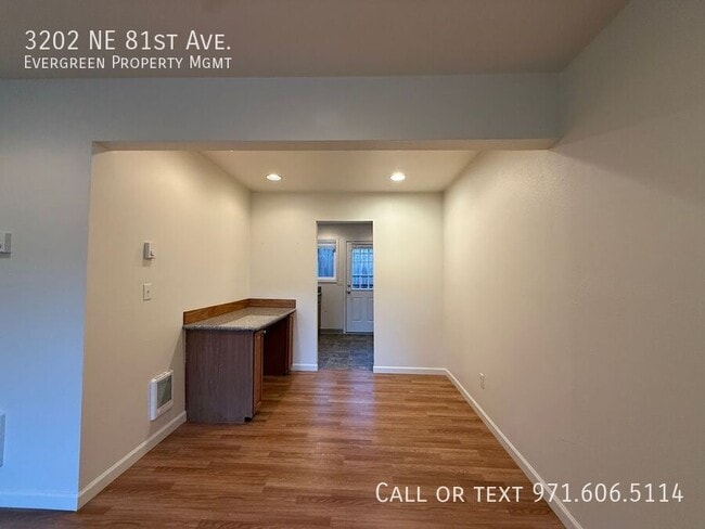 Building Photo - 3202 NE 81st Ave