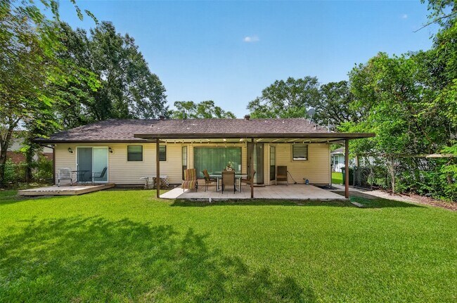 Building Photo - 5114 Beechnut St