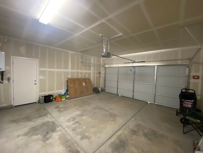 Building Photo - 2014 Miano Ct