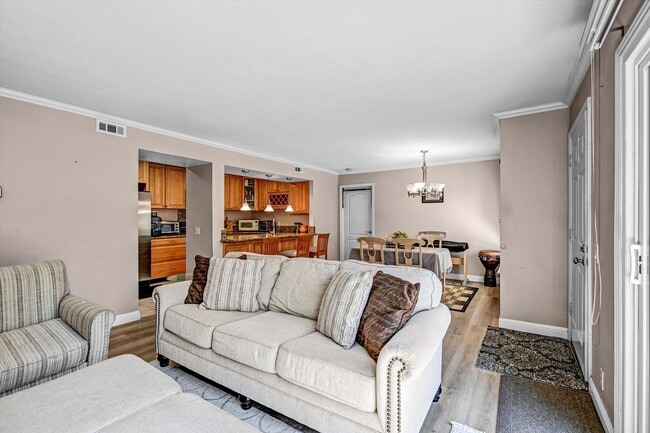 Building Photo - 4020 Porte La Paz