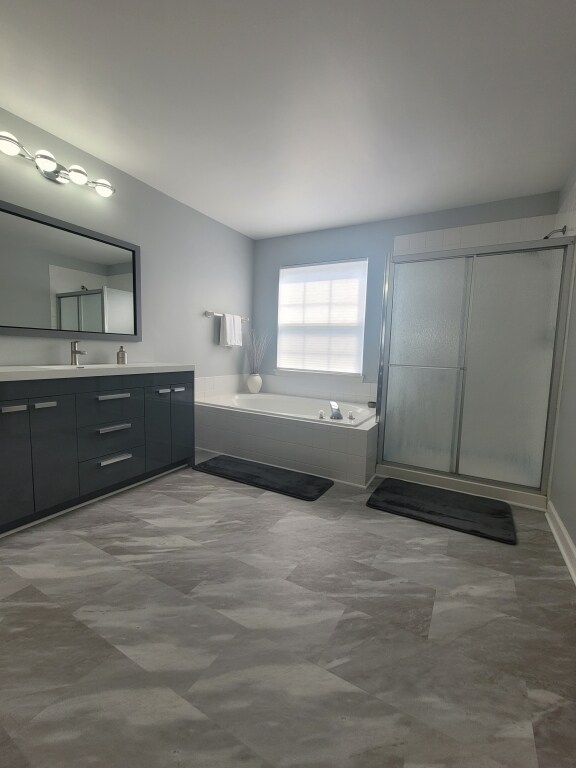 Building Photo - 741 Regal Ln