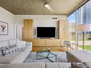 Building Photo - 5925 Almeda Rd
