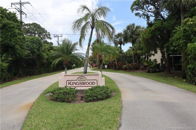 Primary Photo - 2950 SE Ocean Blvd