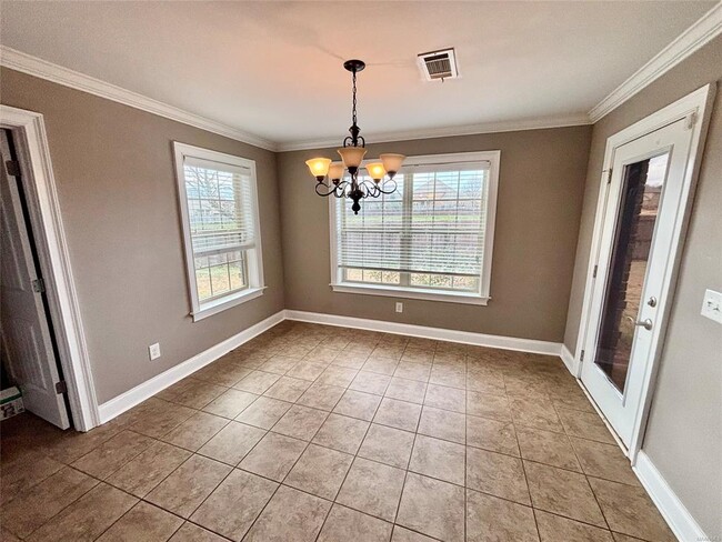 Building Photo - 283 Meadowview Ln