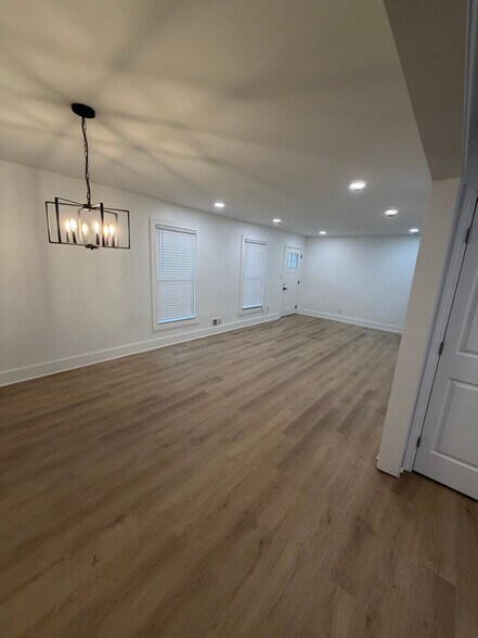 Building Photo - 2859 Lynda Pl