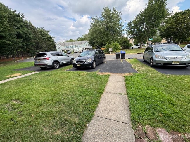 Building Photo - 10 Cosgrove Ct