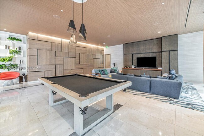 Building Photo - 45 SW 9th St