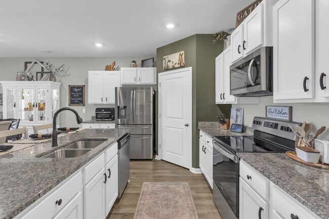 Building Photo - 1049 Burled Oak Rdg Lp SE