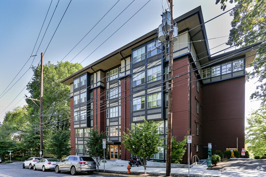 Building Photo - Corbett Heights