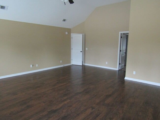 Building Photo - 908 Blane Ln