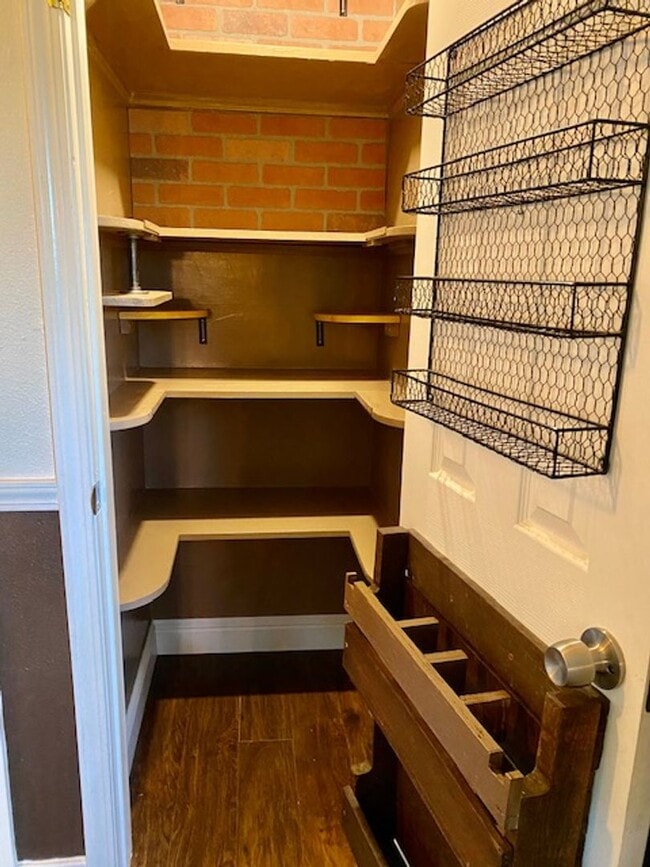 Building Photo - $1795 Butler & Orange, Charming 2 Bed with...