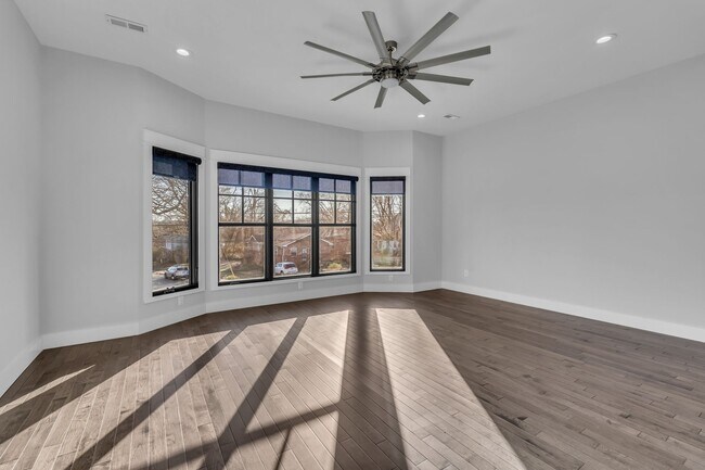 Building Photo - 2312 Buchanan St