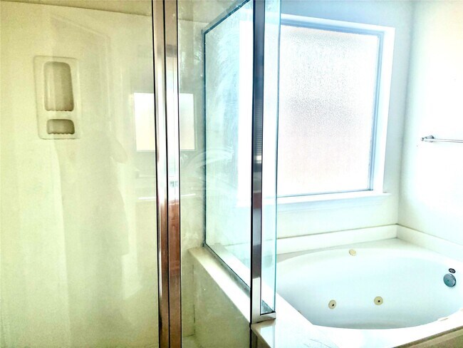 Building Photo - 13835 Clear Trail Ln