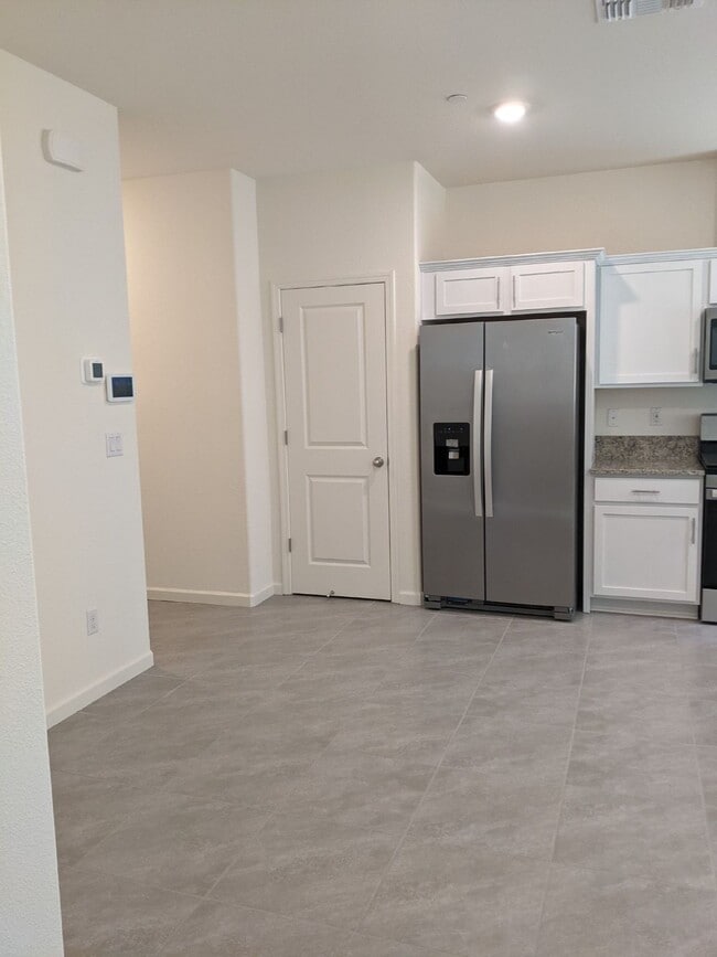 Building Photo - Ready Now! Beautiful Two Story Home in Nor...