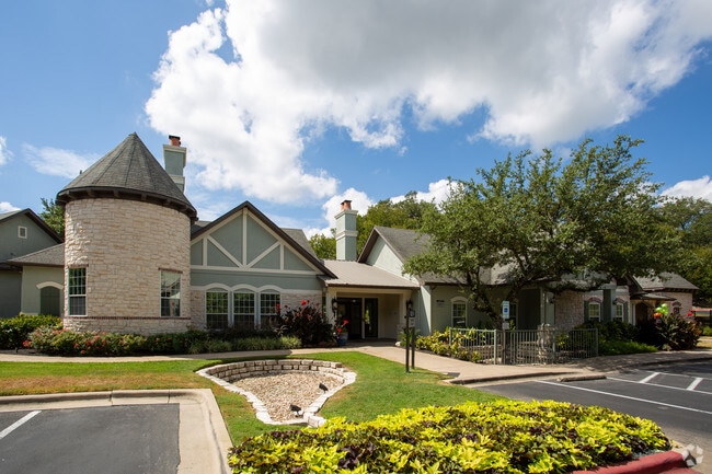 Leasing Office - Cortland River Place