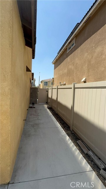 Building Photo - 11067 Longfield Ln
