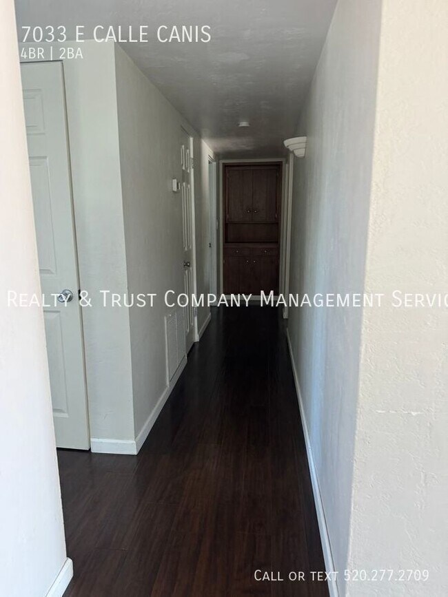 Building Photo - 7033 E Calle Canis