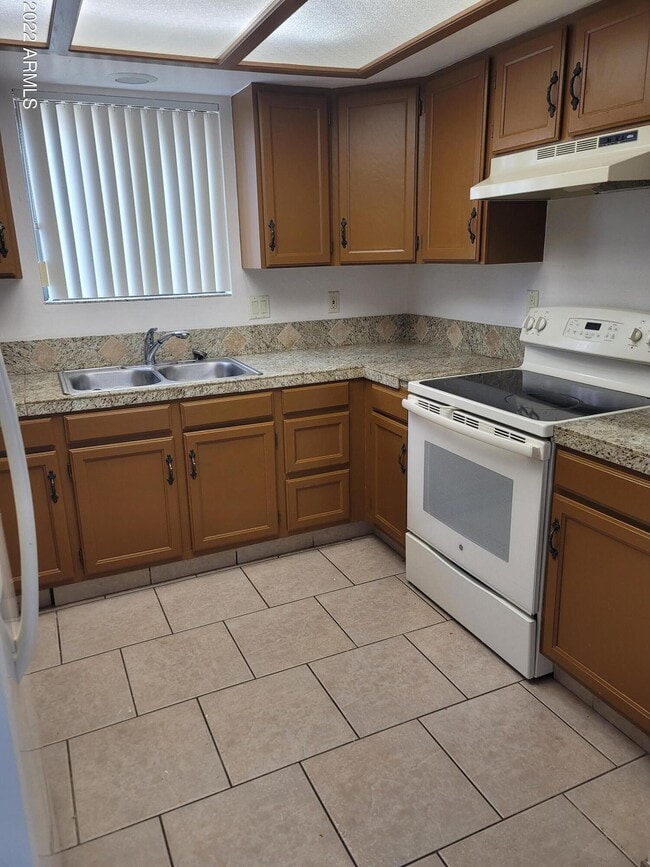Building Photo - 14047 N Edgeworth Dr